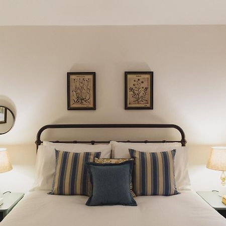 Buckingham Mews_Stone Cottage 4 布罗德斯泰 外观 照片