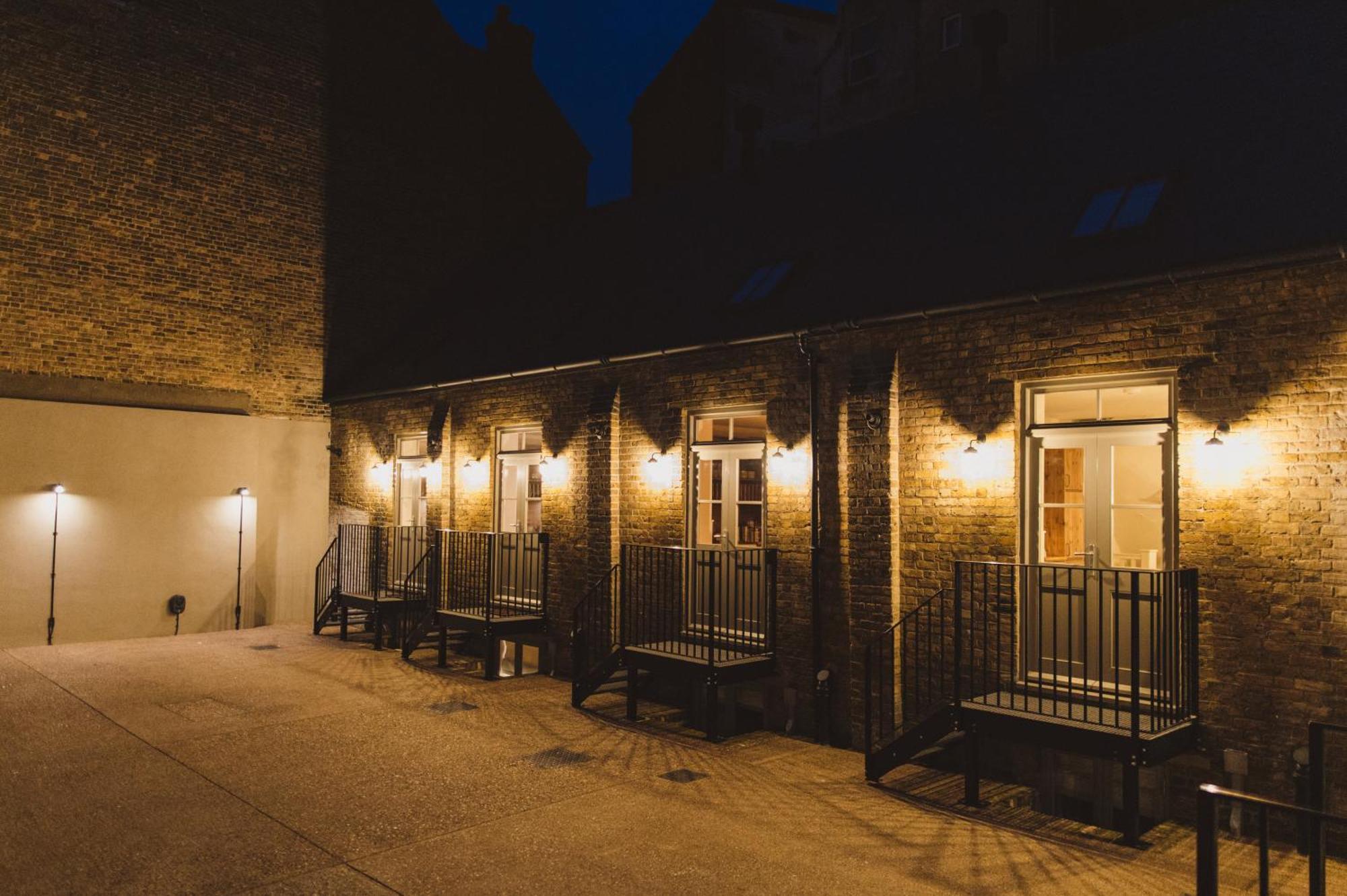 Buckingham Mews_Stone Cottage 4 布罗德斯泰 外观 照片